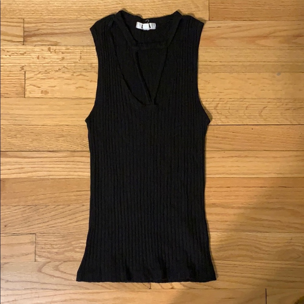 LNA black top